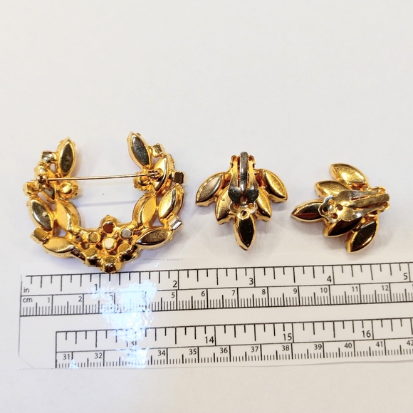 Stunning Set Vintage Rhinestone Brooch And Earrings - Picture 4 of 6